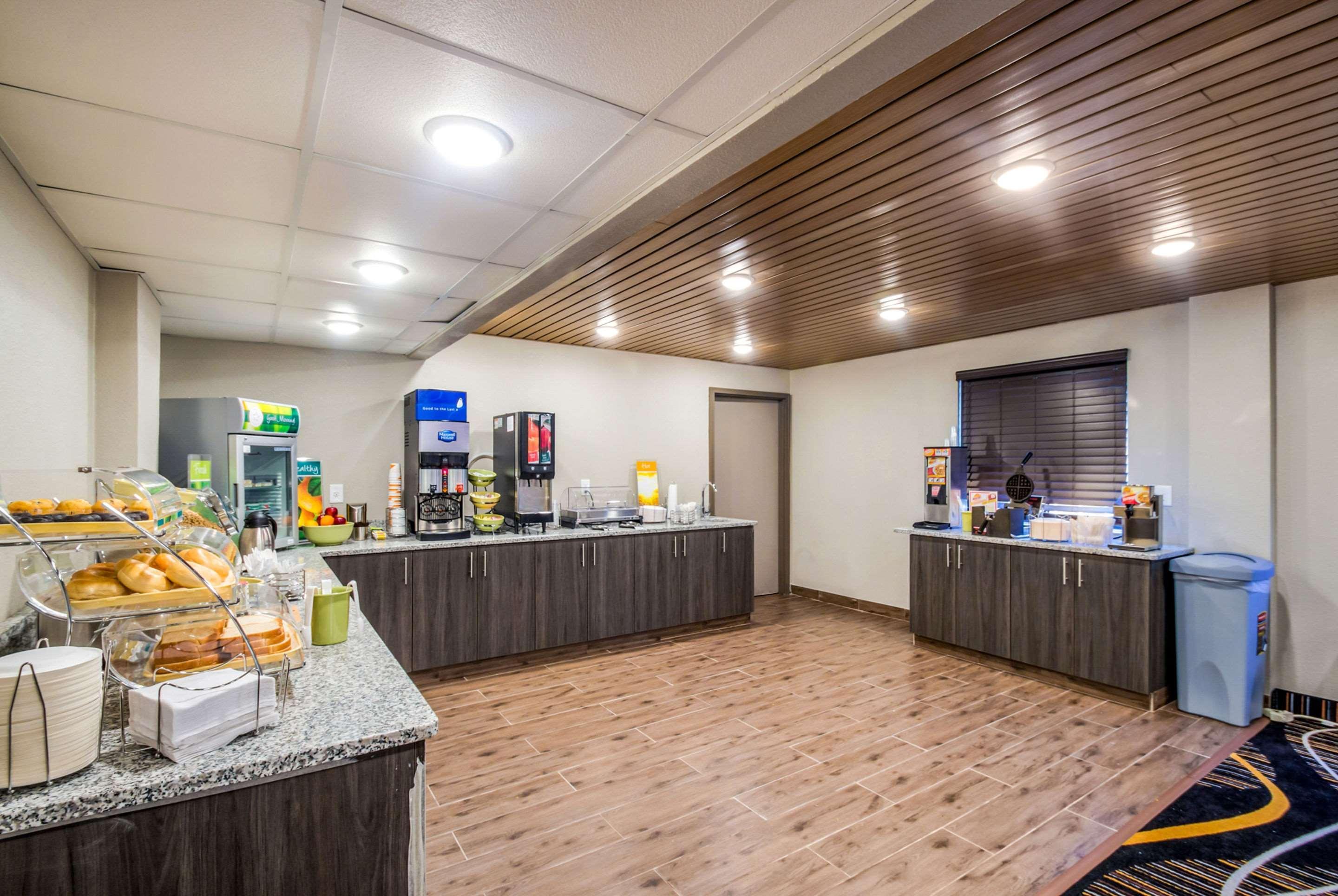 Americinn By Wyndham Madison Wi Esterno foto
