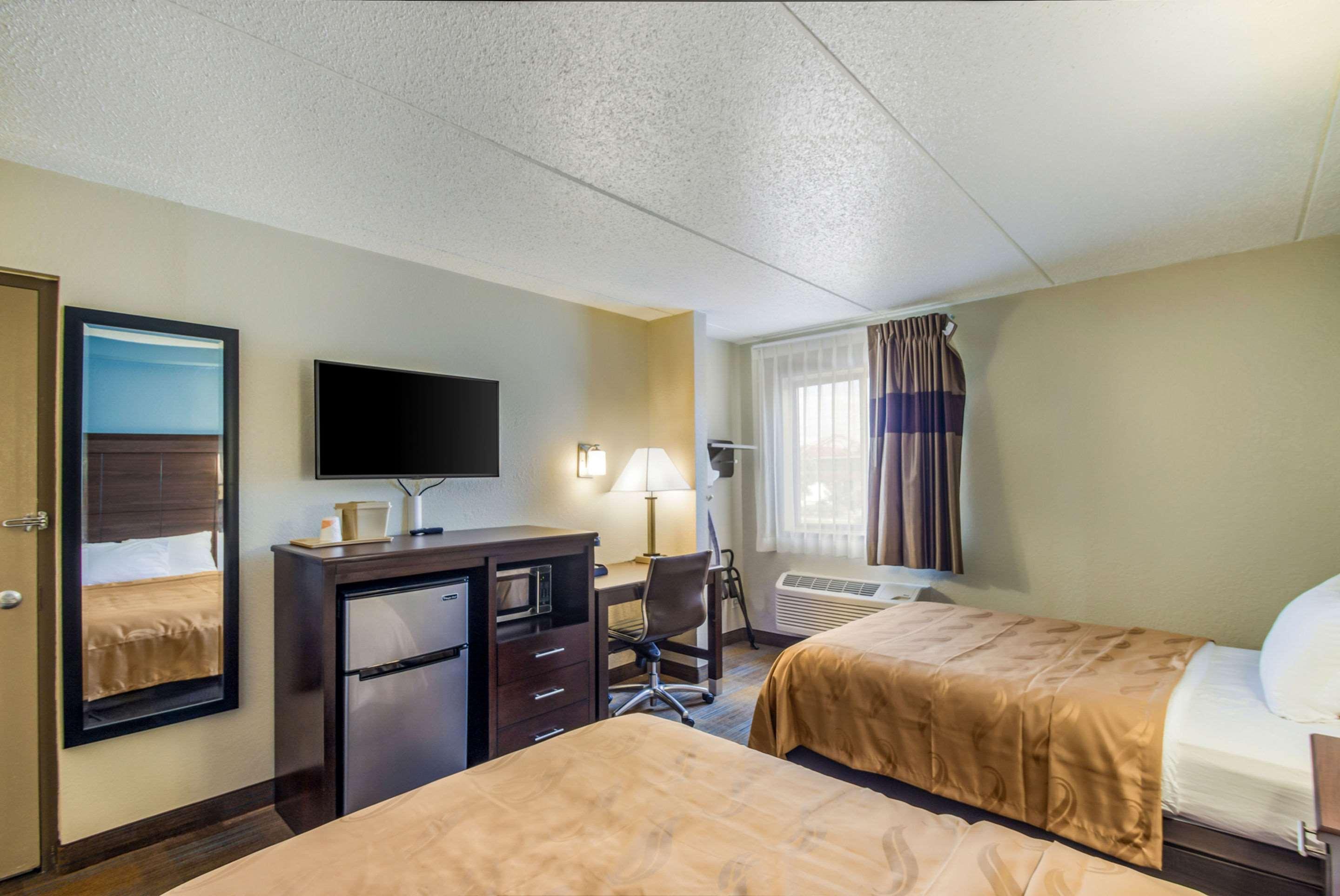 Americinn By Wyndham Madison Wi Esterno foto